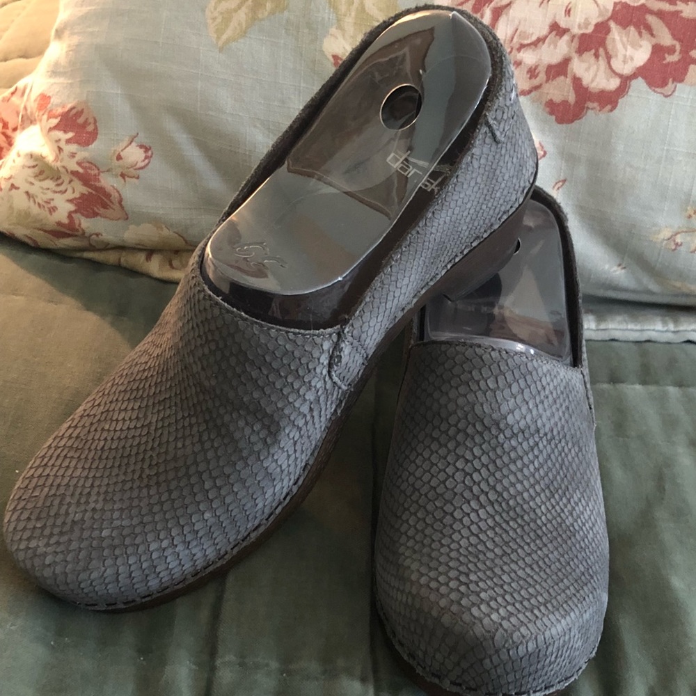 Dansko Grey Snake Mavis Nubuck, NEW